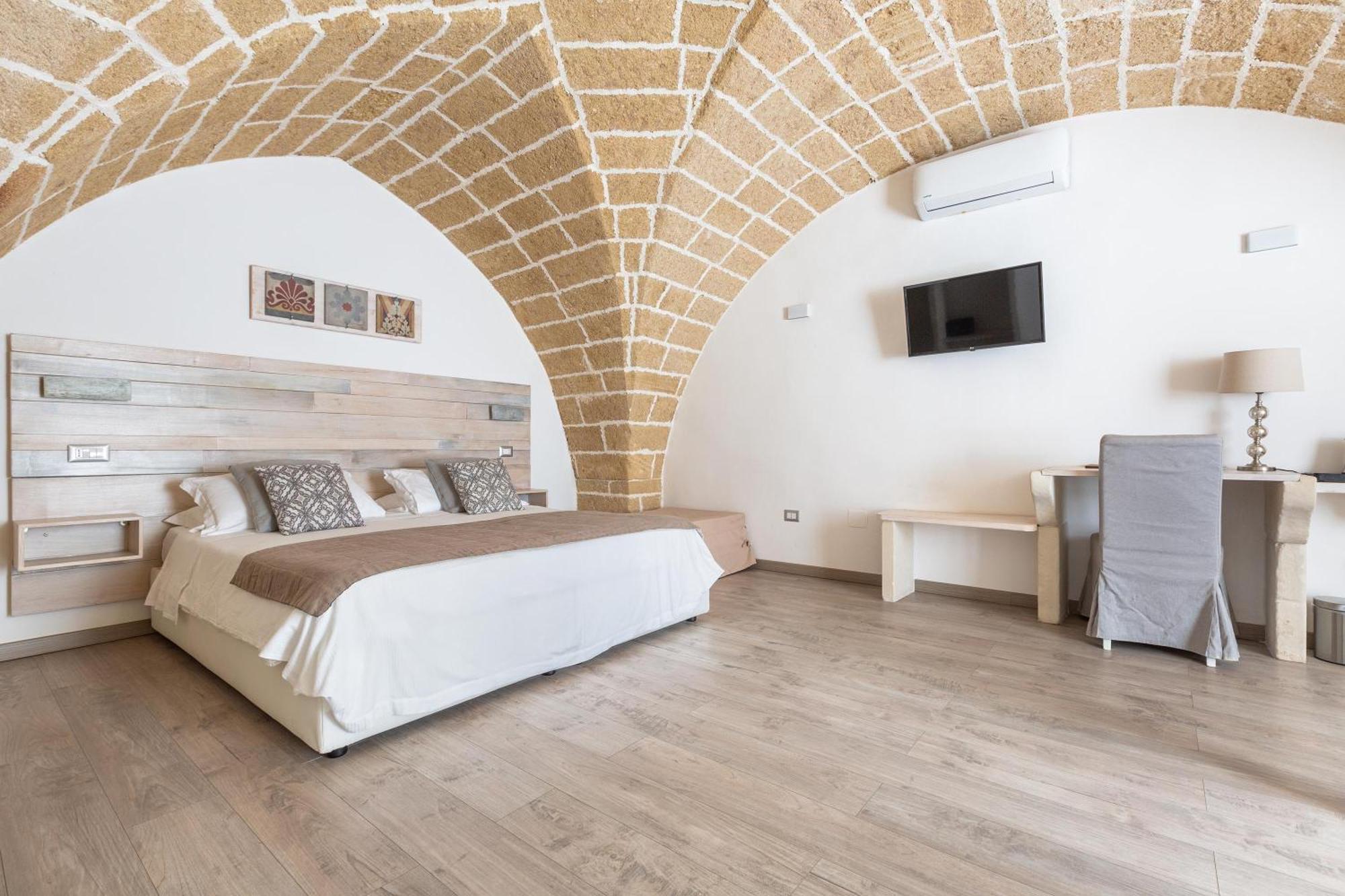 Clara Domus Bed & Breakfast